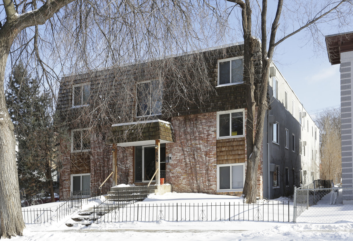Primary Photo - 2809 Pleasant Ave S