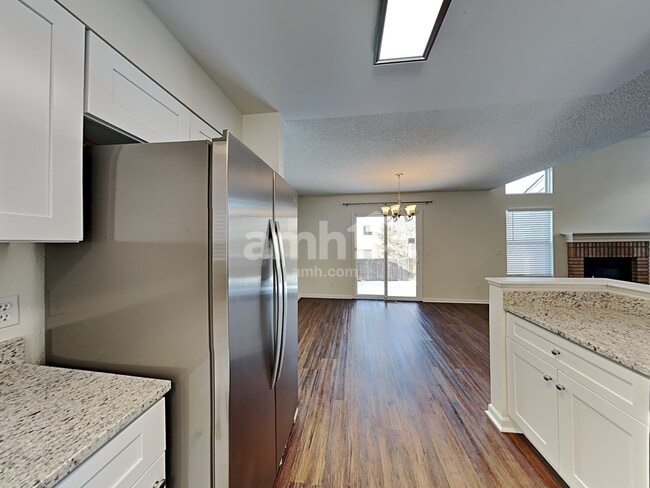 Building Photo - 8226 Wilmington Dr