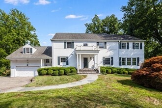 Building Photo - 227 Griffen Ave
