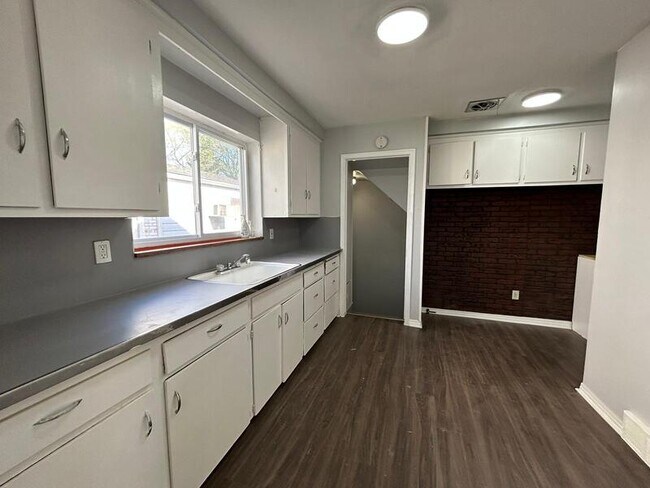 Building Photo - 16073 Collingham Dr
