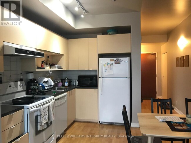 Photo du bâtiment - 324-1324 Laurier Ave W
