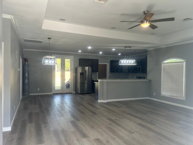 Foto del edificio - 6599 Johnson Ln