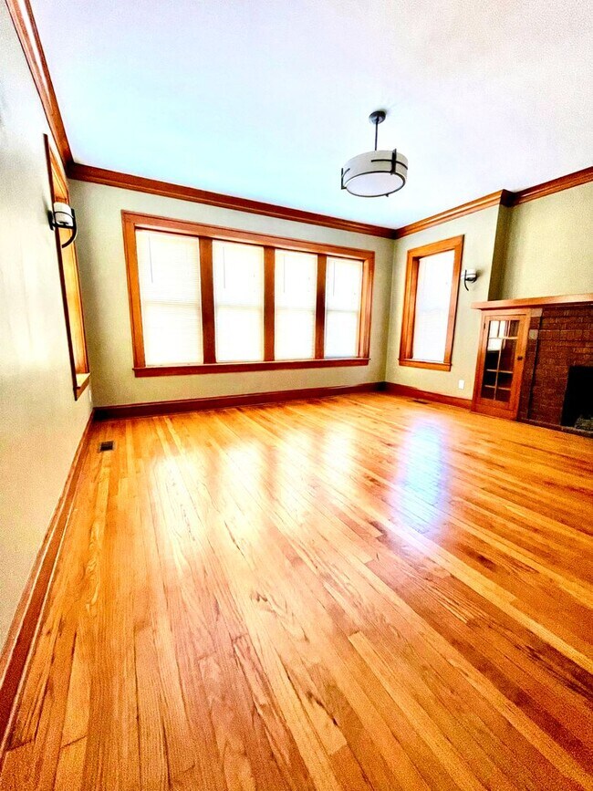 Photo - 3227 N Albany Ave Apartment