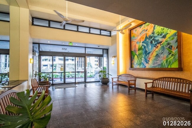 Building Photo - 1255 Nuuanu Ave