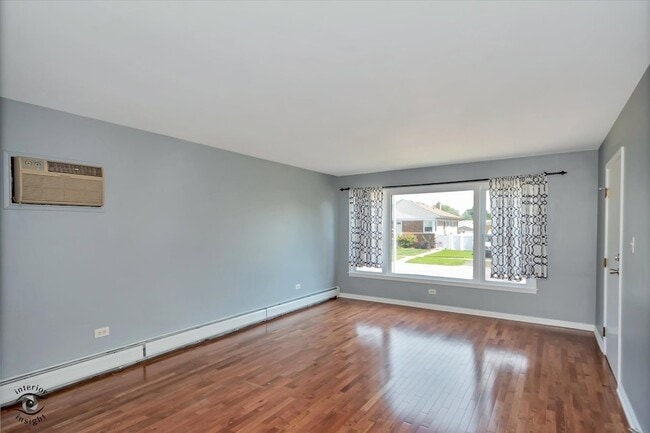 Building Photo - 9628 Kilpatrick Ave