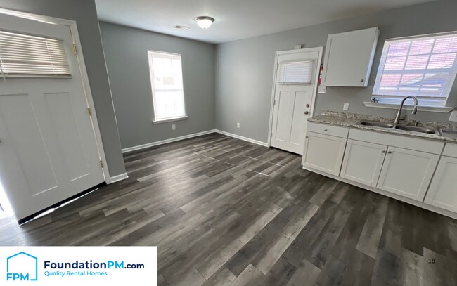 Foto del edificio - 2552 Derbyshire Ave