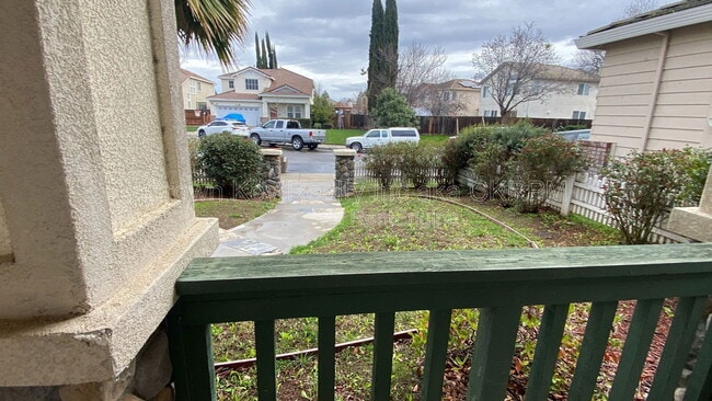 Building Photo - 1367 Gwerder St