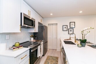 Interior Photo - Ilion