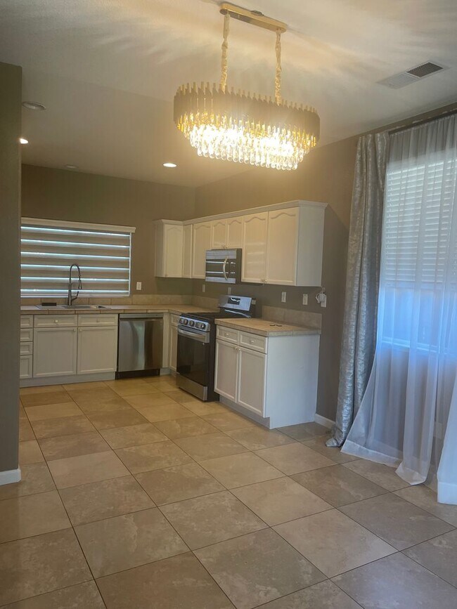 Foto del edificio - Beautiful Double Diamond Ranch Home For Rent
