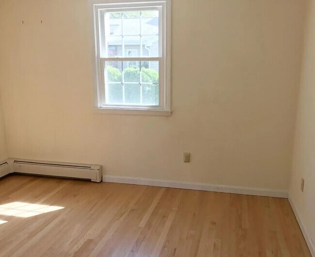 Building Photo - 33 Westview Terrace