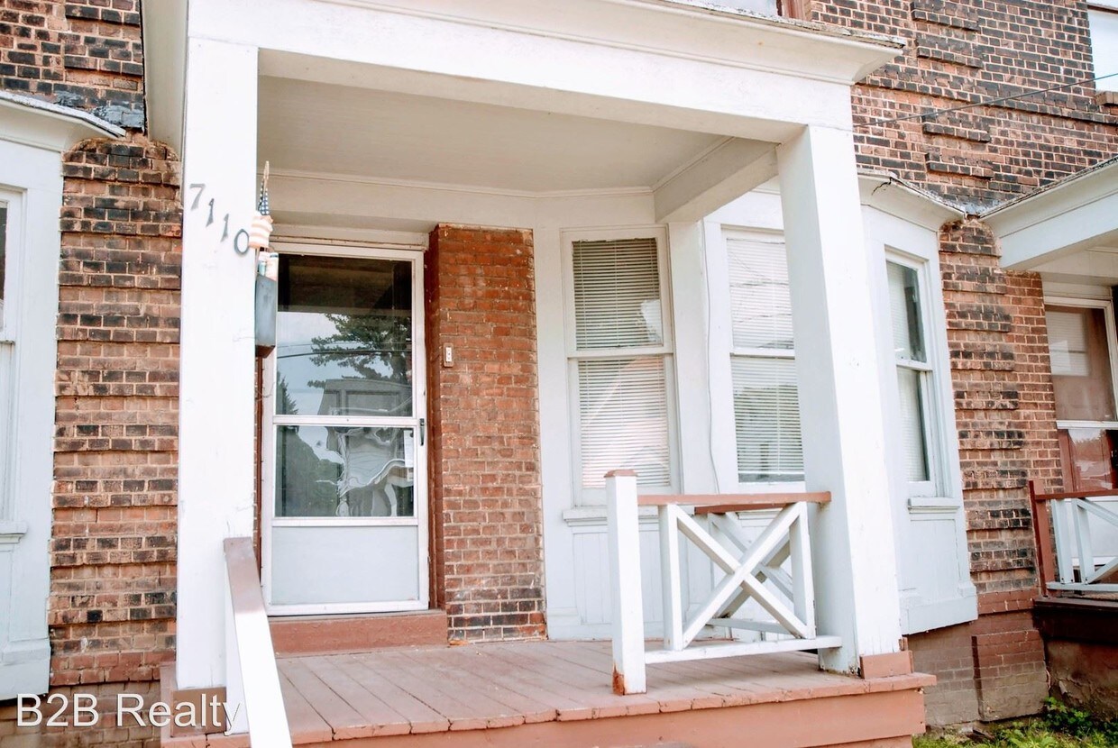 Foto principal - 7106-7112 Ottawa Rd