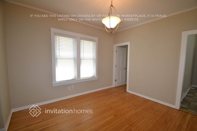 Foto del edificio - 4046 N McVicker Ave