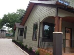 Building Photo - 5601 Joe Sayers Ave