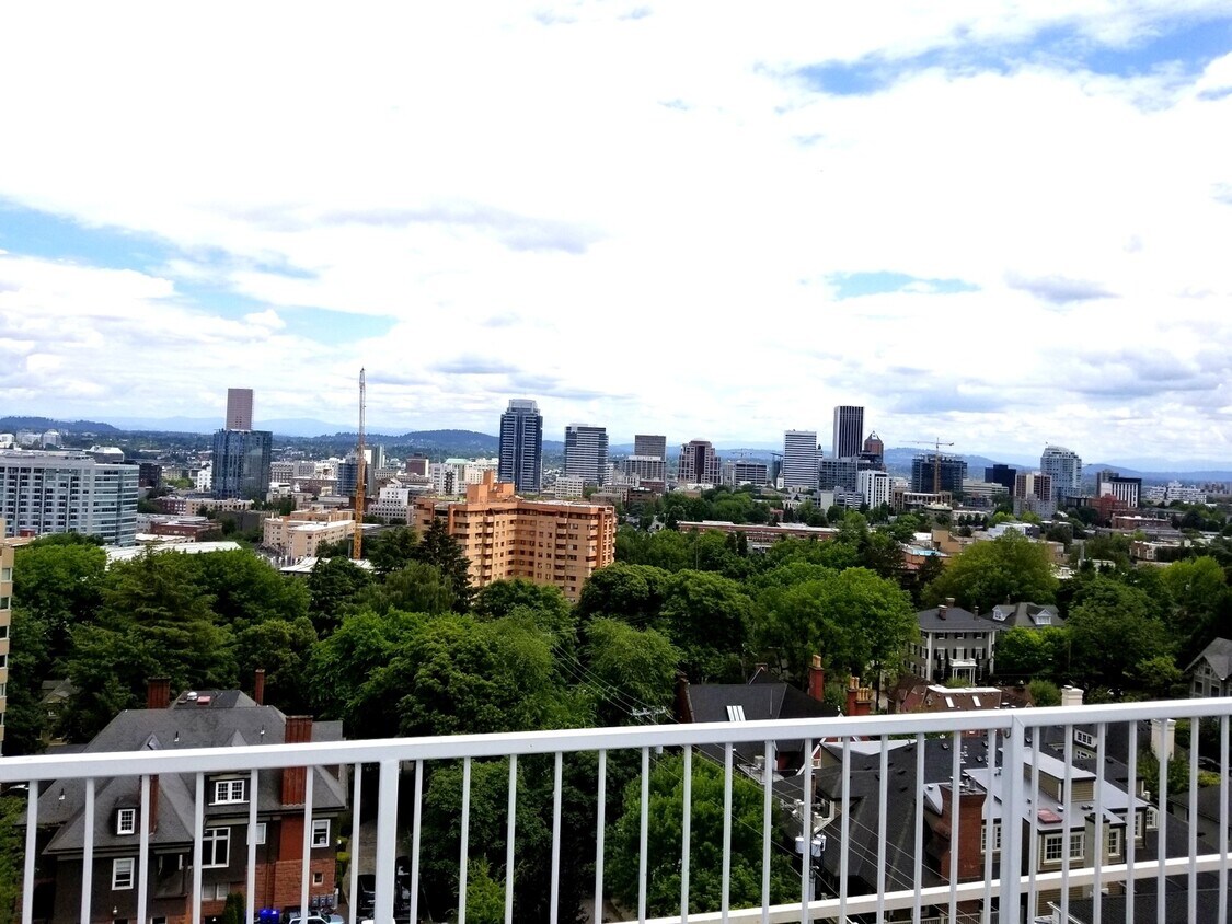 PARK PLACE 2 BEDROOM, 2 BATH CONDO - 1137 SQ. FT! - PARK PLACE 2 BEDROOM, 2 BATH CONDO - 1137 SQ. FT!