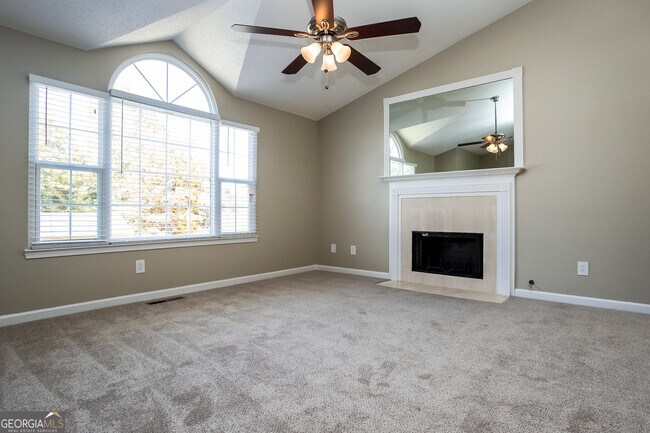 Foto del edificio - 6325 Holborne Ln
