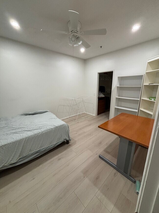 Foto del edificio - 17722 Sergio Cir