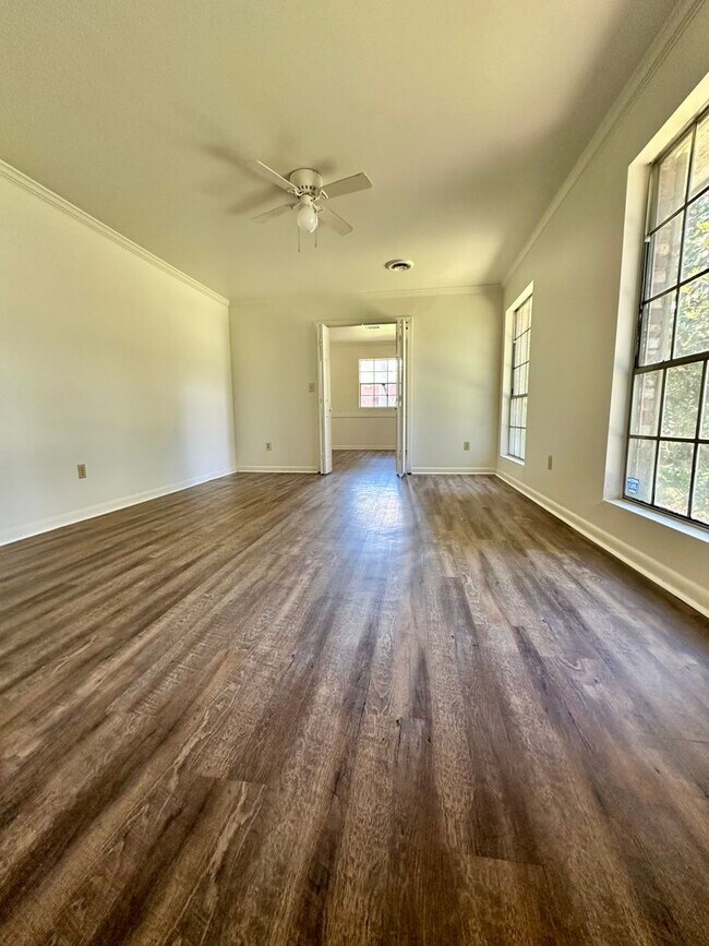 Foto del edificio - Very Spacious Home in North East Jackson!