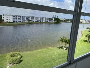 Building Photo - 4048 Exeter C