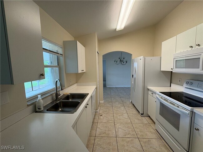 Foto del edificio - 401 SW 41st St