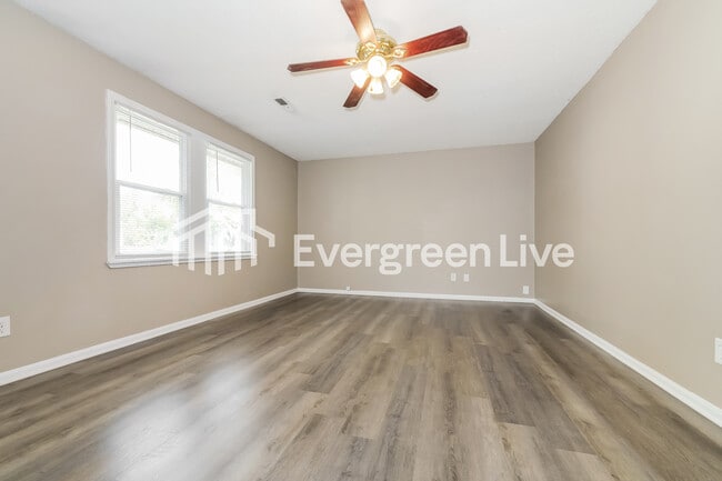 Foto del edificio - 18109 19th St N