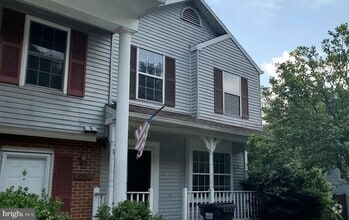 Building Photo - 15268 Cloverdale Rd