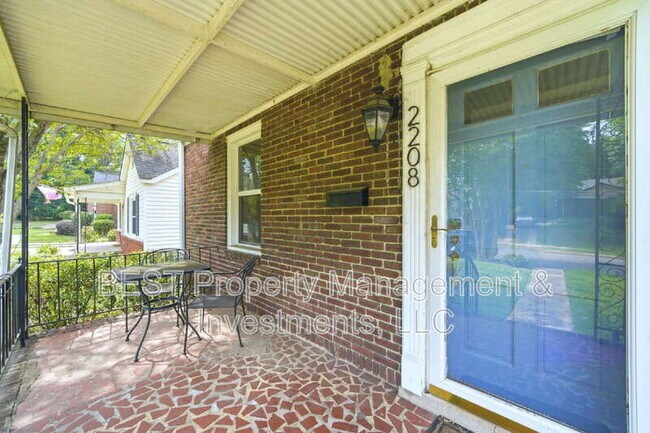 Foto del edificio - 2208 Wilmore Dr