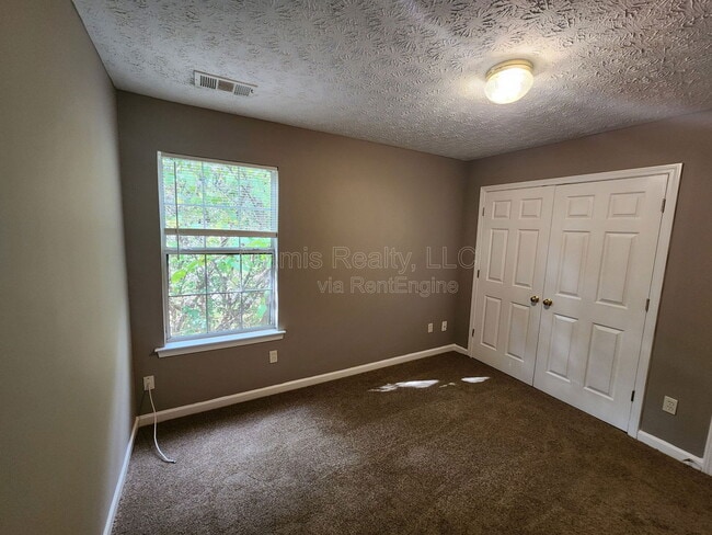 Foto del edificio - 4519 Swan Trce