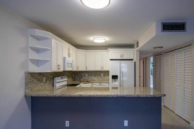 Foto del edificio - 2358 NW 37th Ave