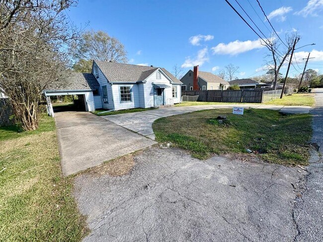 Foto del edificio - 1836 Rivercrest St