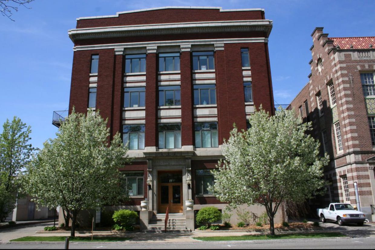 17 W 10th St Unit 290, Holland, MI 49423 Condo for Rent in Holland