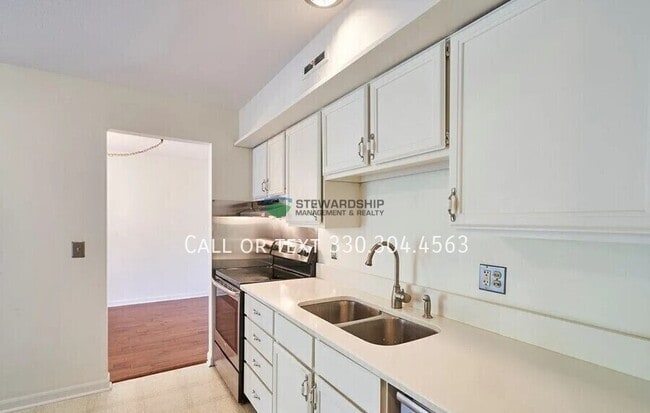 Building Photo - 77 Atterbury Blvd