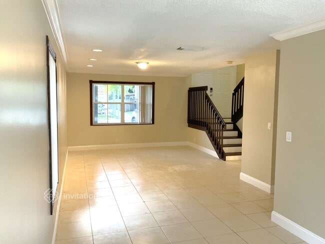 Building Photo - 8454 SW 42nd Ct