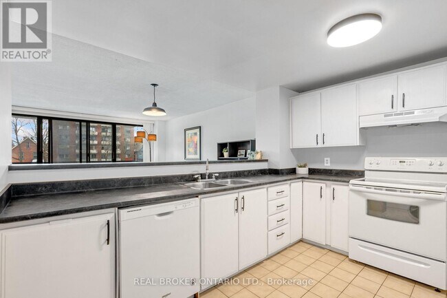 Photo du bâtiment - 446-446 Gilmour St