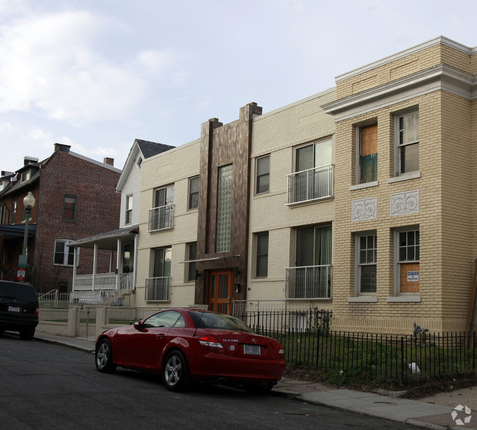 Building Photo - Rock Creek Church Apartment Homes