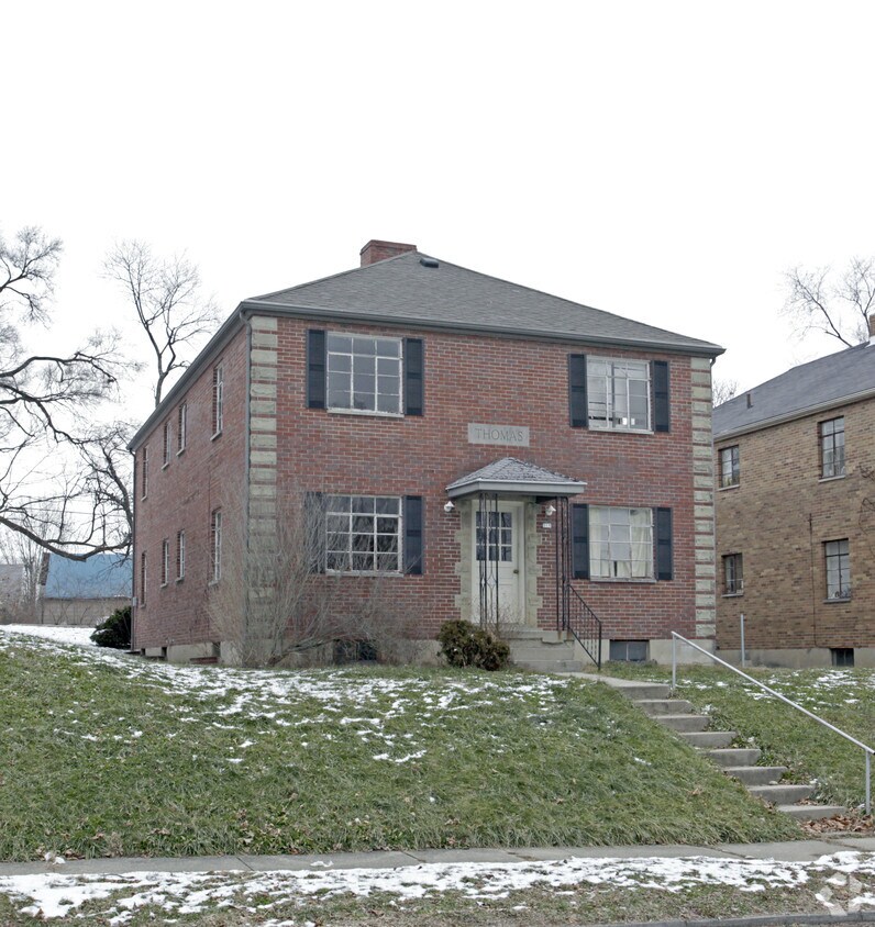Primary Photo - 215 Ryburn Ave