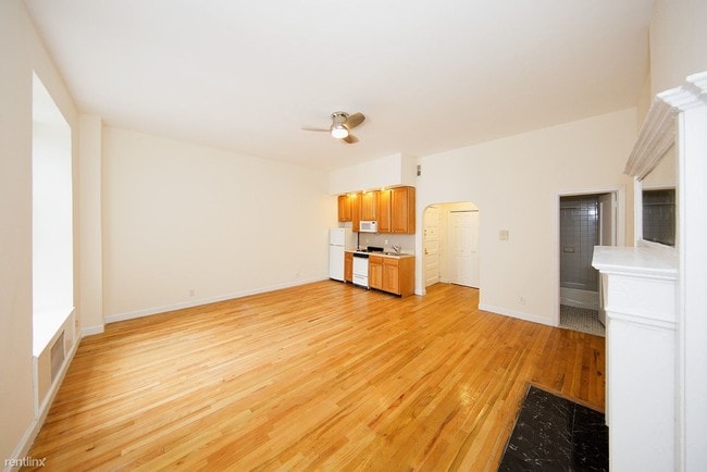 Building Photo - 21 E 87th St