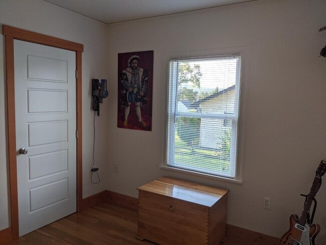 Building Photo - 2529 Toledo St