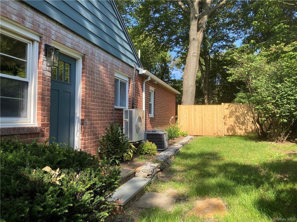 Primary Photo - 56 Park Cir