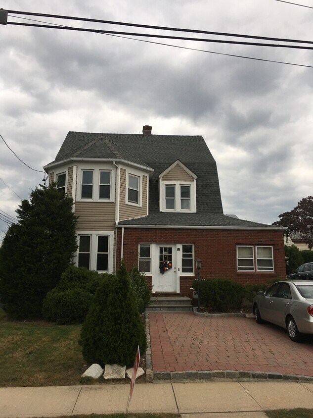 Front of house - 31 Bellew Ave