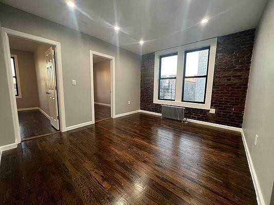 Foto del edificio - 2 bedroom in BRONX NY 10453