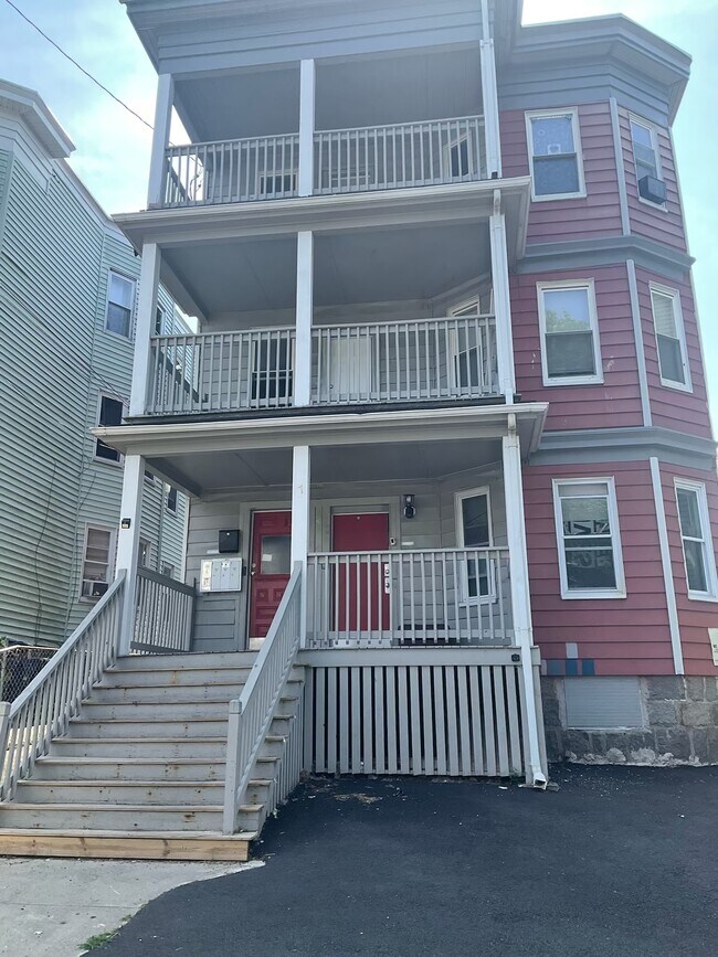 Foto del edificio - 7 Crowell St