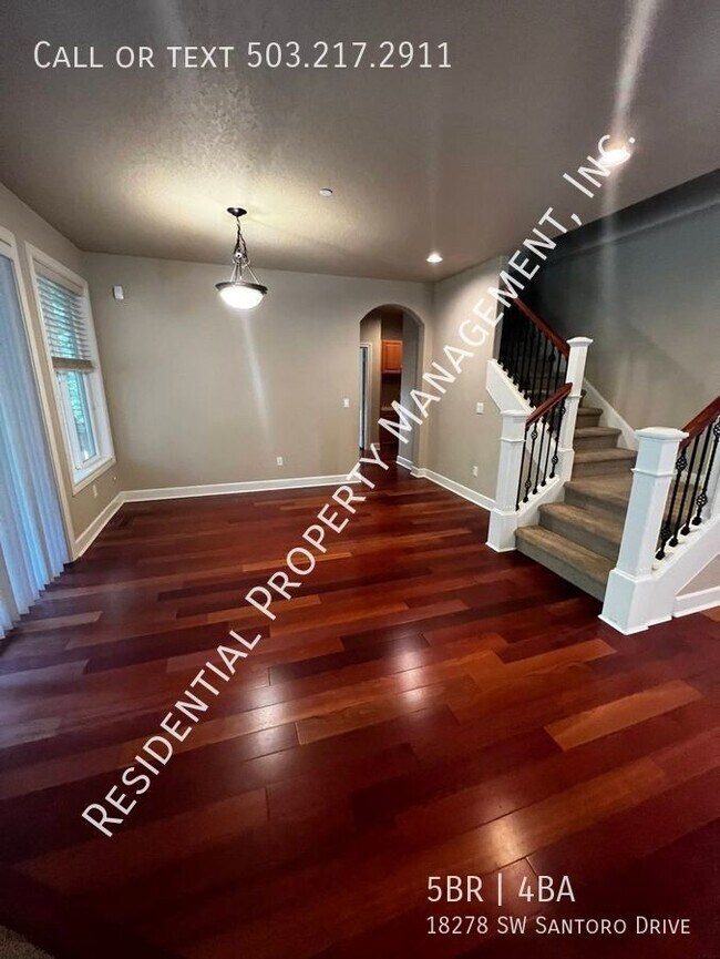Building Photo - 3-Story home located in the Renaissance Po...