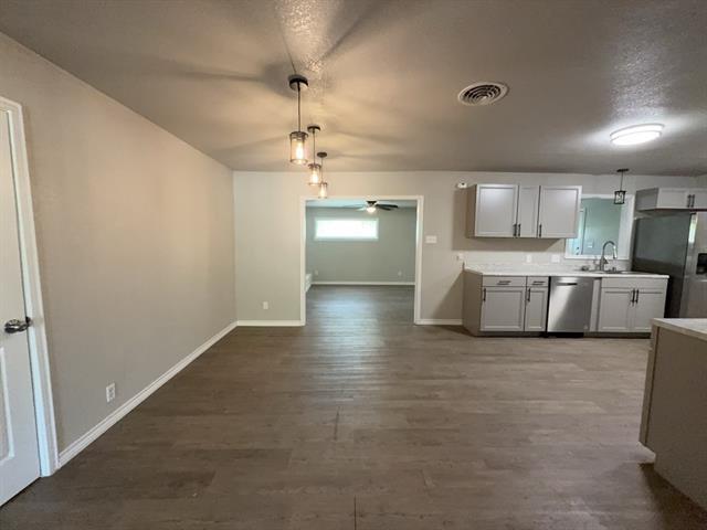 Building Photo - 3316 Shorewood Dr