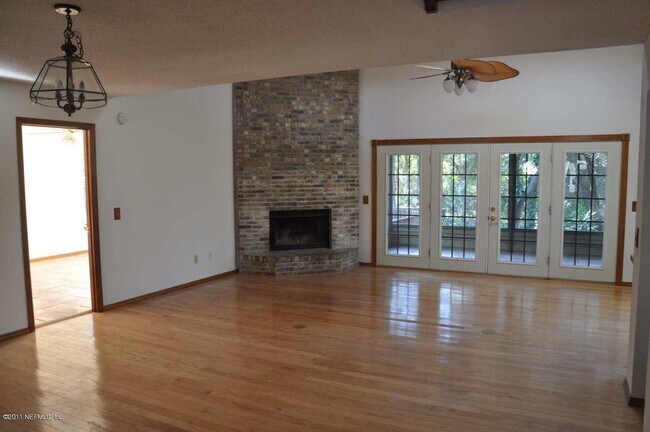 Foto del edificio - 3926 High Pine Rd