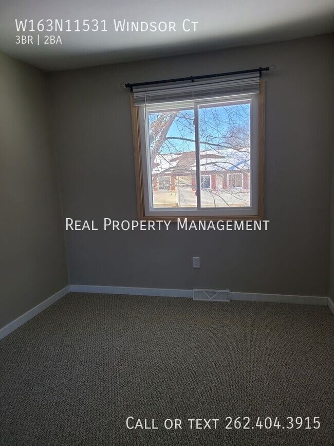 Foto del edificio - W163N11531 Windsor Ct