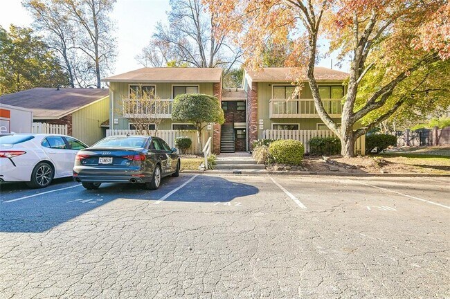 Foto del edificio - 742 Brentwood Pl