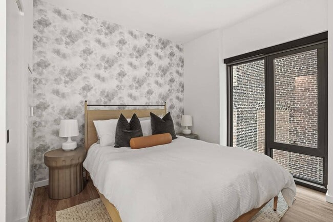 Building Photo - 196 N Aberdeen St