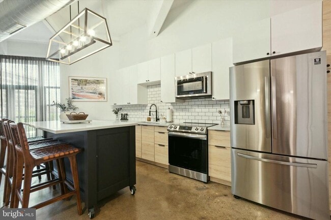 Building Photo - 444 N 4th St