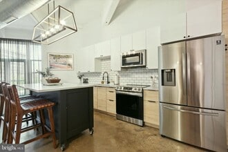 Building Photo - 444 N 4th St