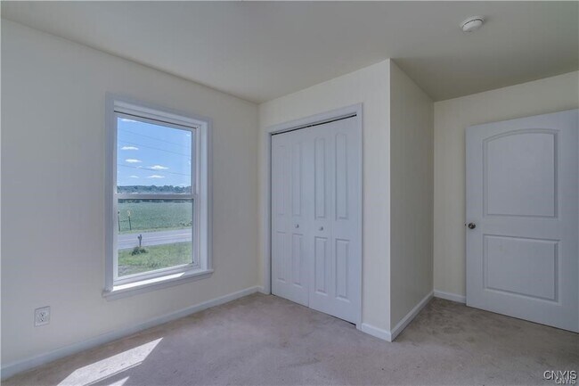 Foto del edificio - 31847 County Route 143